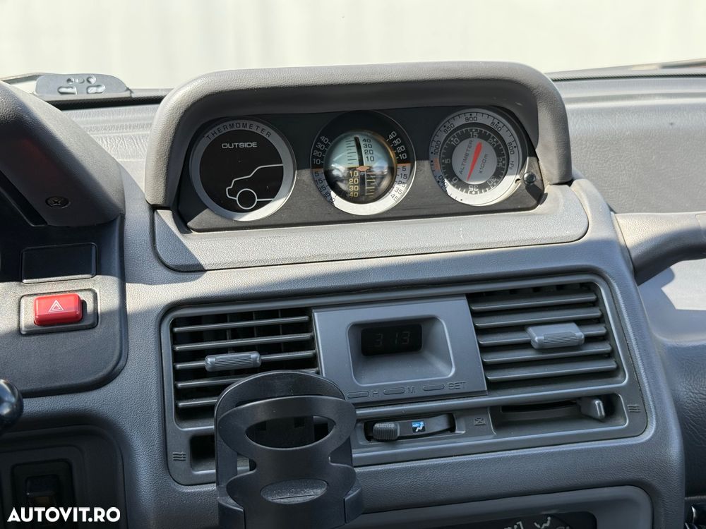 Mitsubishi Pajero Metal Top 2.5 TD GL - 11