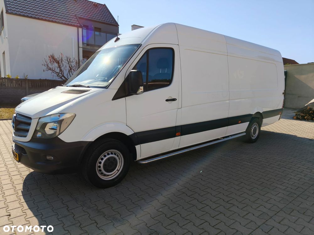 Mercedes-Benz Sprinter - 11