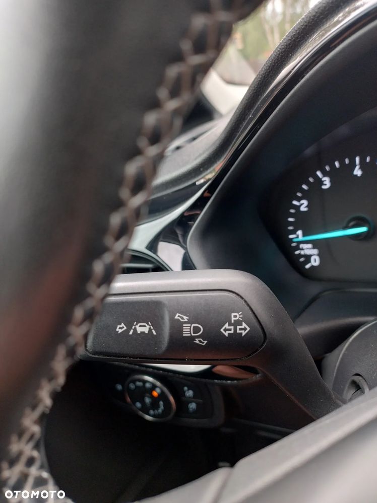 Ford Fiesta 1.0 EcoBoost Hybrid S&S ACTIVE - 11