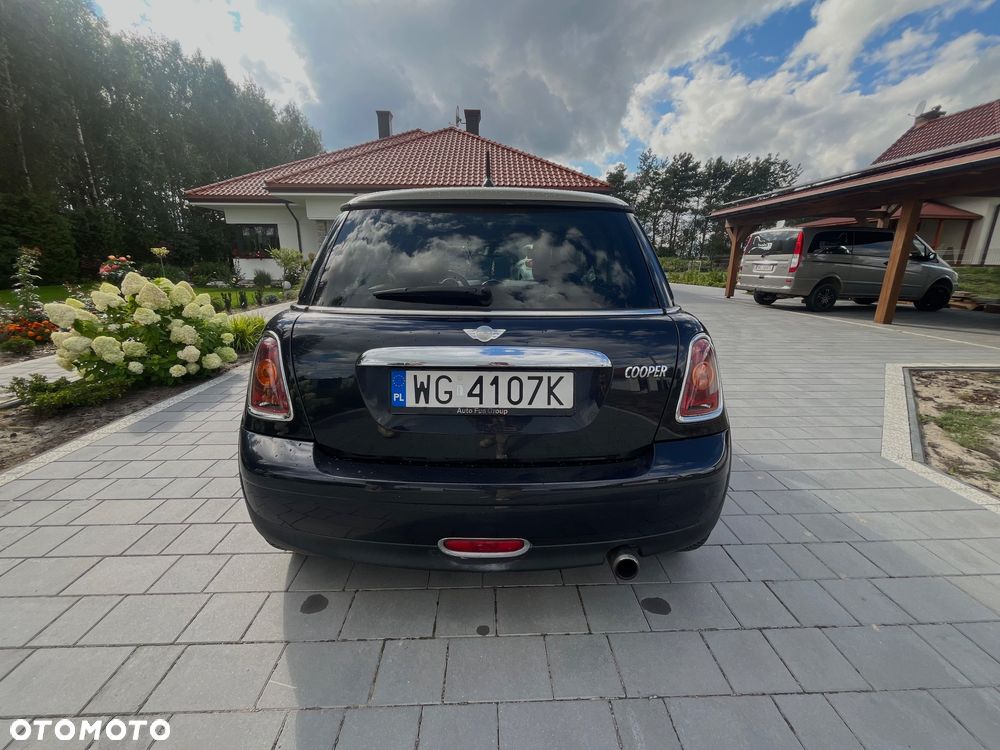 MINI Cooper Standard - 4