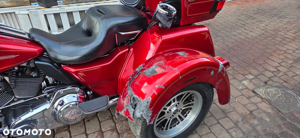 Harley-Davidson FLH Electra Glide - 20