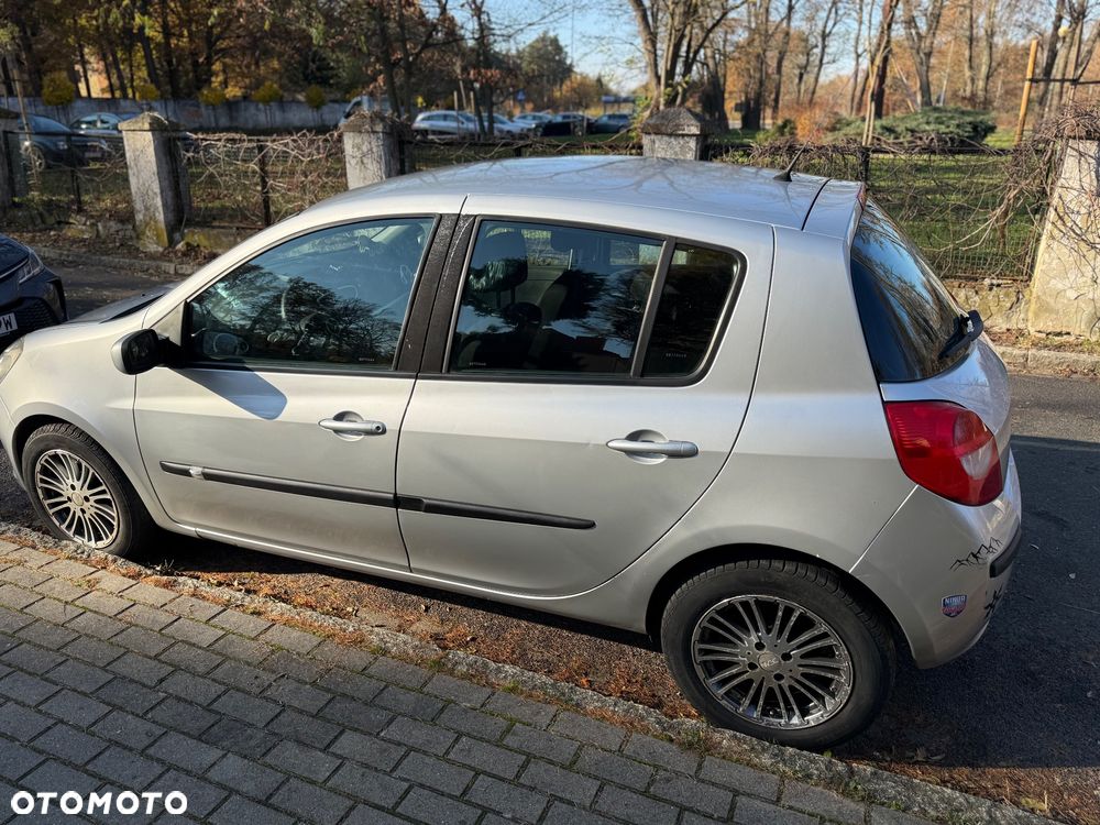Renault Clio 1.5 dCi Dynamique - 2