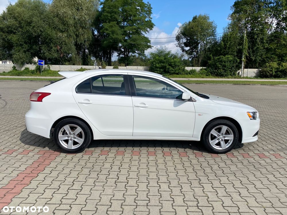 Mitsubishi Lancer 1.5 Inform - 6
