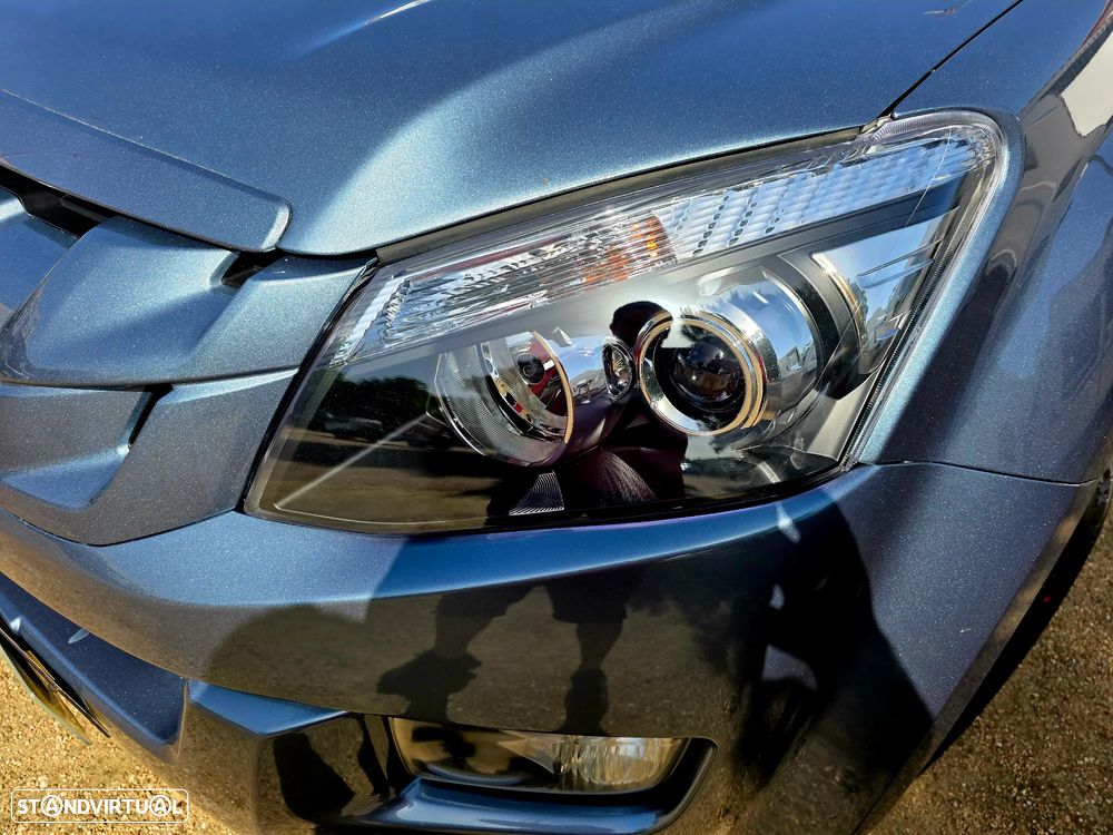 Isuzu D-Max 2.5 DTi CD 4WD LS - 12