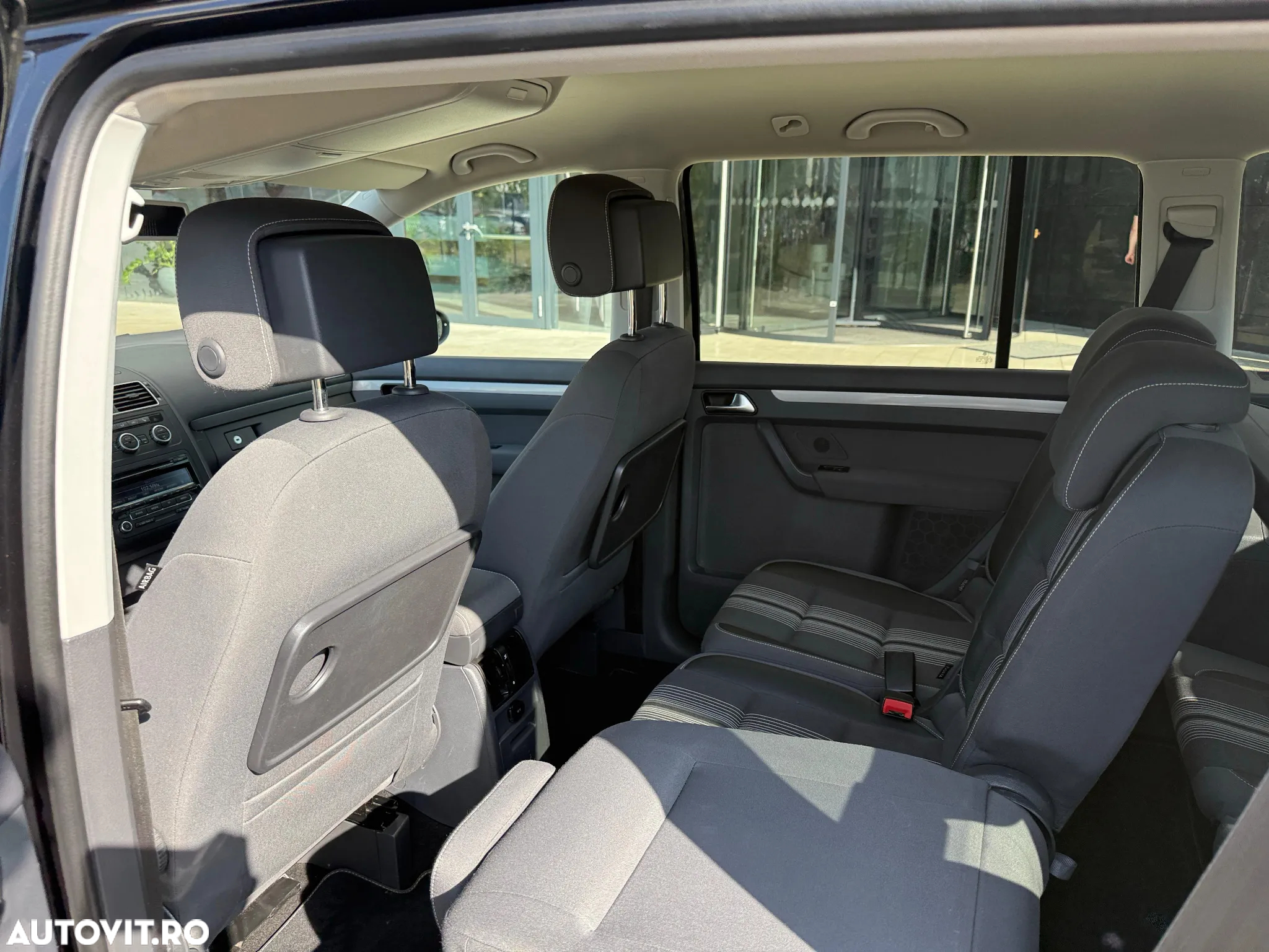 Volkswagen Touran 2.0 TDI DPF BlueMotion Technology MATCH - 8