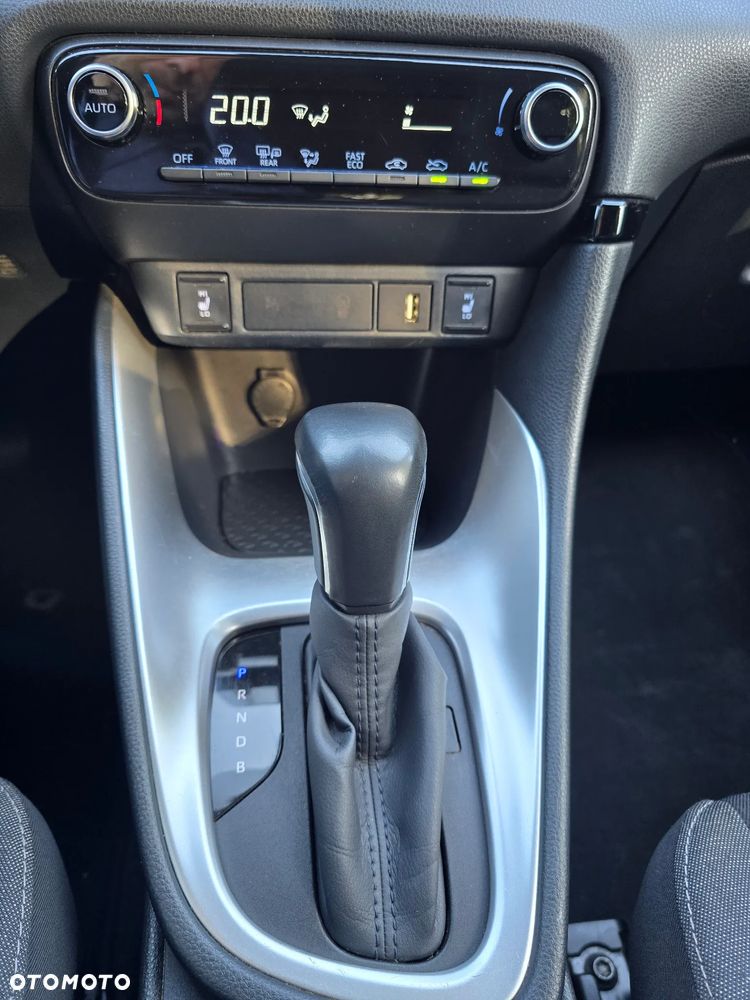 Toyota Yaris Hybrid 1.5 Comfort - 21