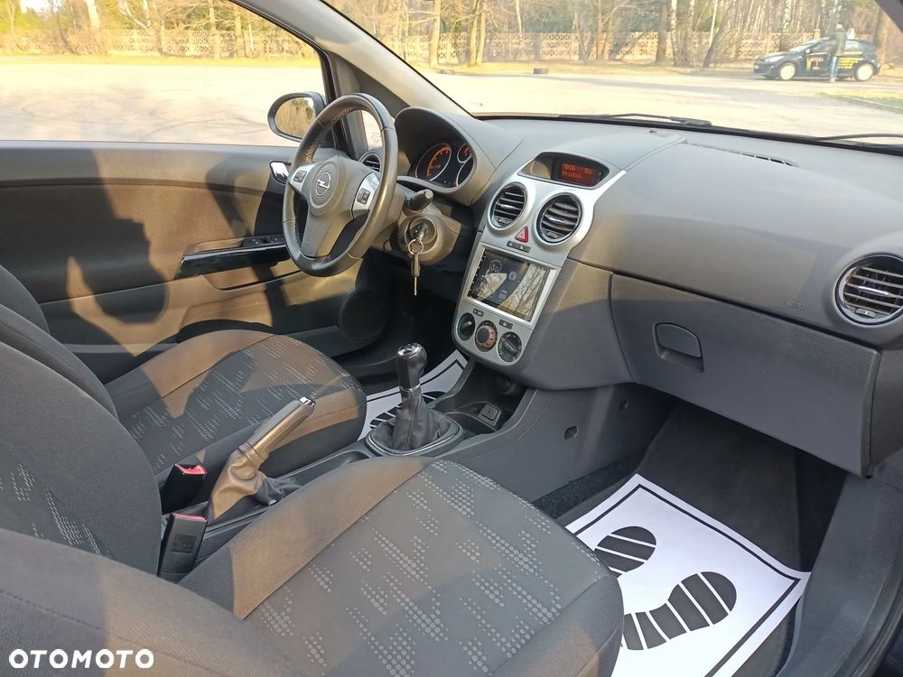 Opel Corsa 1.2 16V Edition - 11