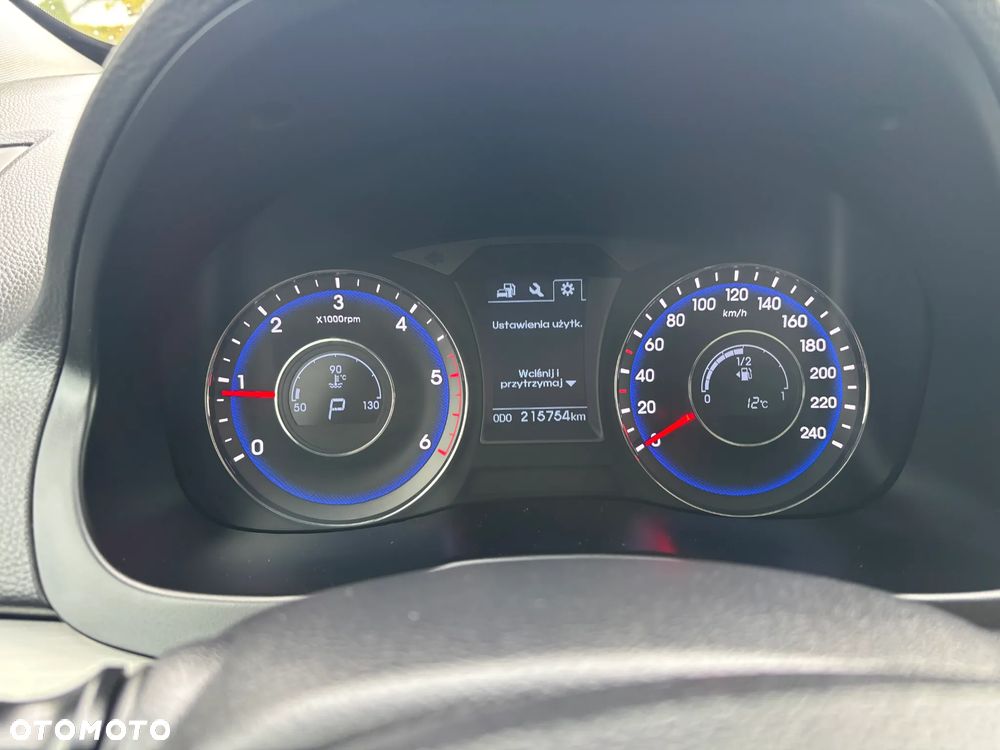 Hyundai i40 Kombi blue 1.7 CRDi DCT Premium - 24