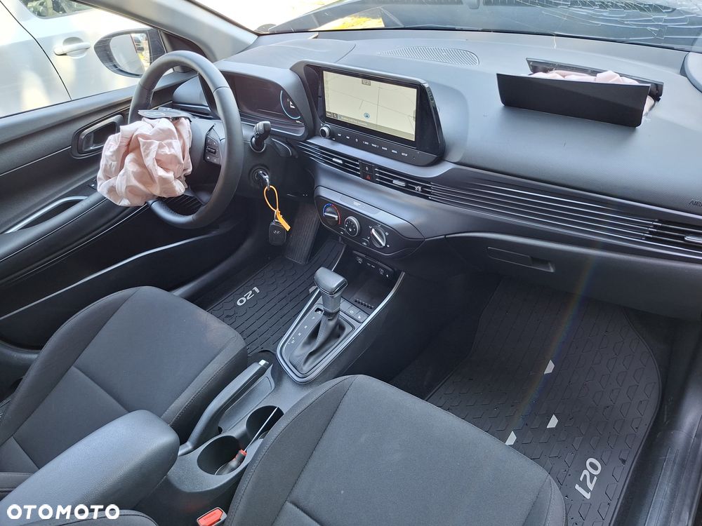 Hyundai i20 1.0 T-GDI DCT Blackline - 9