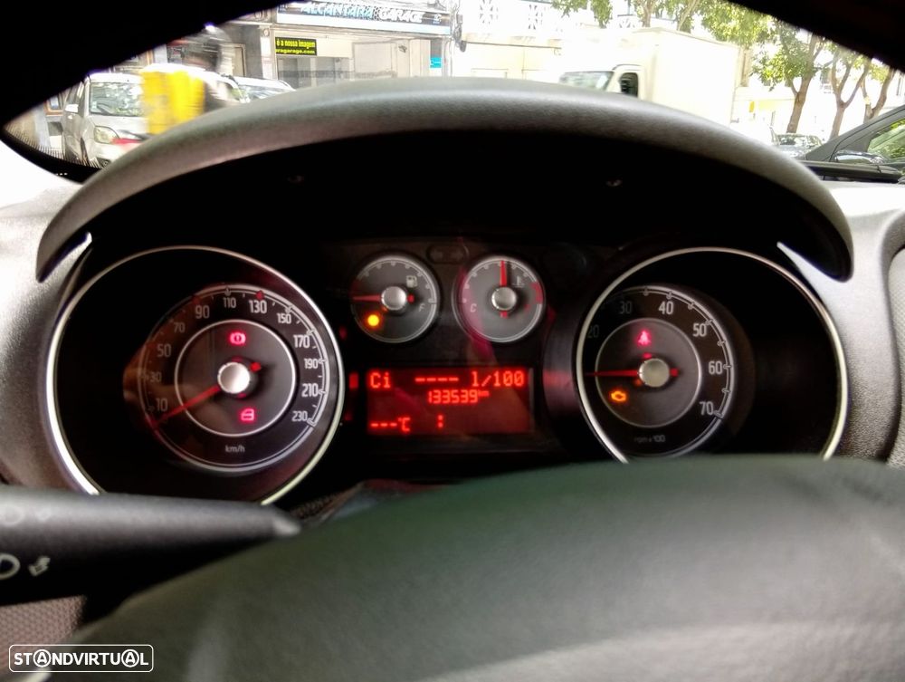 Fiat Punto 1.2 Young S&S - 17