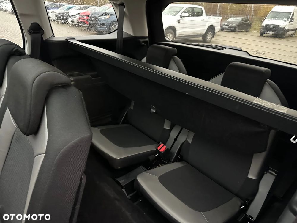 Citroën C4 Grand Picasso - 11
