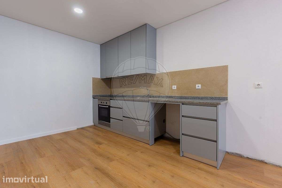 Apartamento T2 para arrendamento - Grande imagem: 2/27