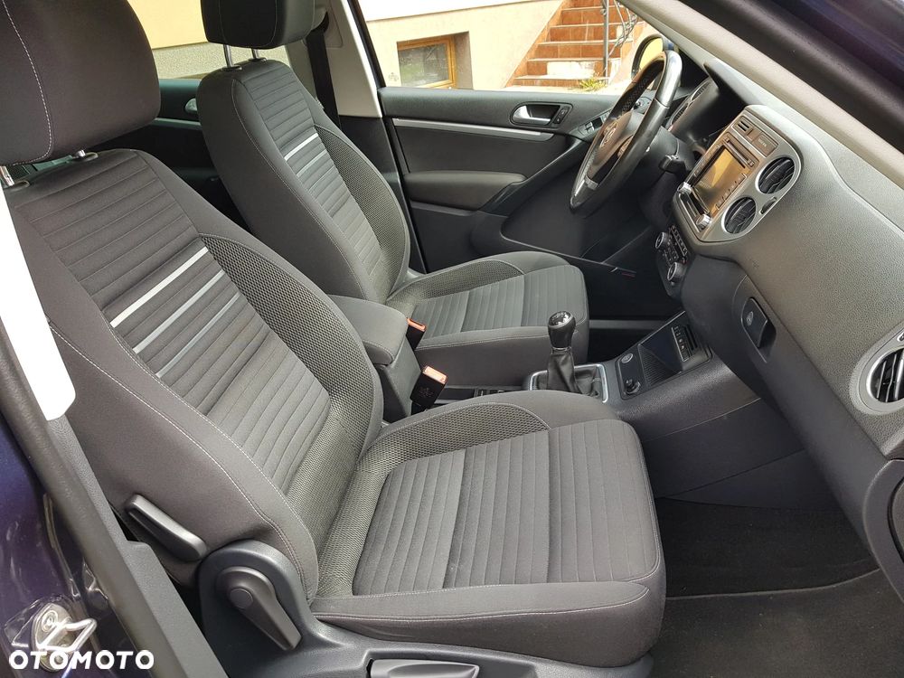 Volkswagen Tiguan 2.0 TDI DPF 4Motion BlueMotion Technology Lounge Sport & Style - 21
