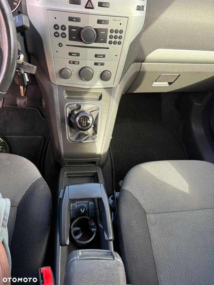 Opel Zafira 1.8 Family Plus - 11