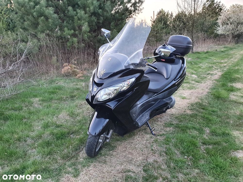 Suzuki Burgman - 5