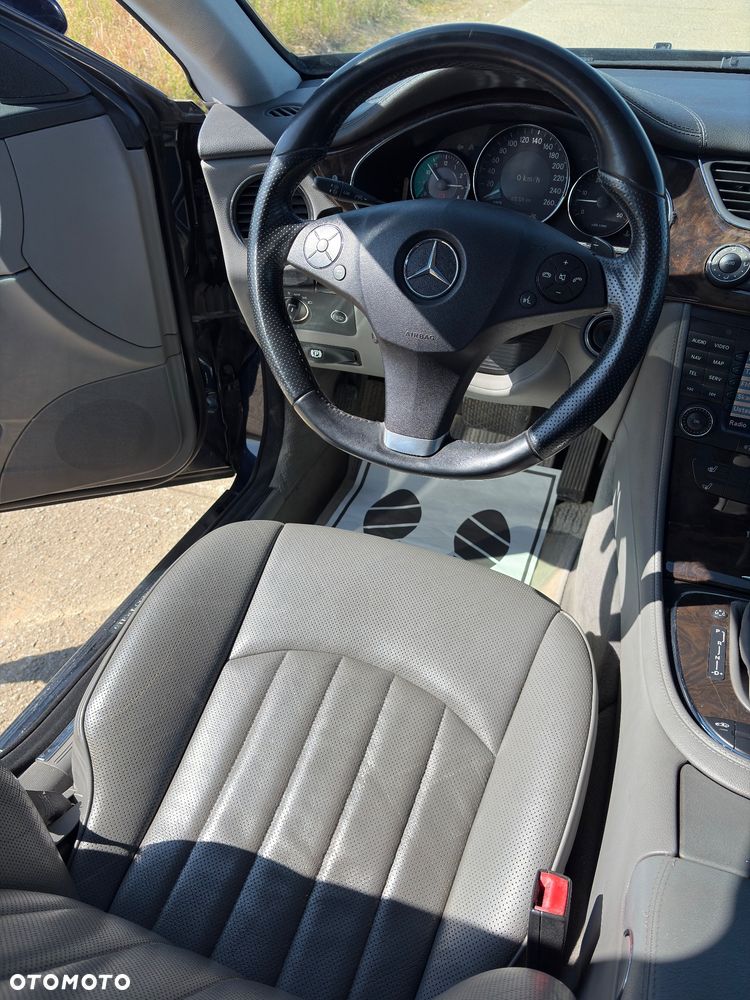 Mercedes-Benz CLS 320 CDI - 24
