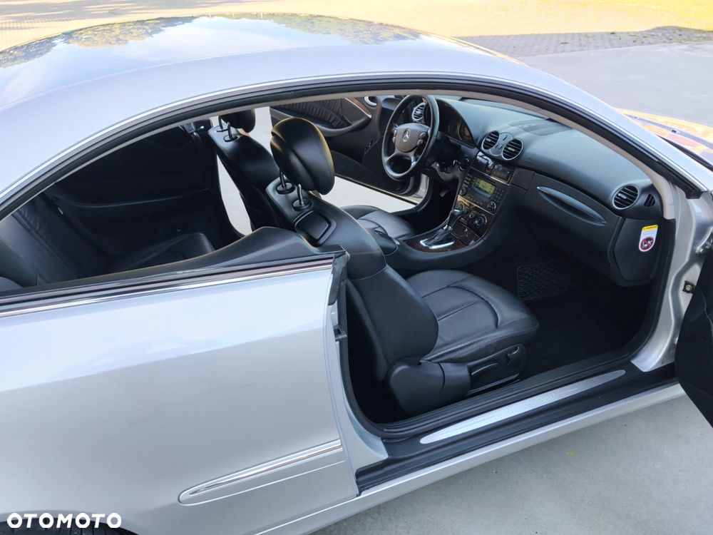Mercedes-Benz CLK 320 CDI 7G-TRONIC Elegance - 19