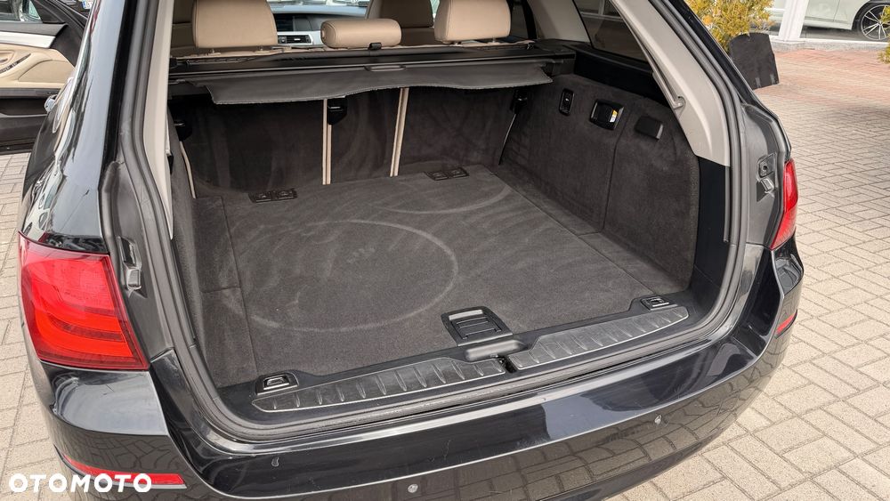 BMW Seria 5 520d Luxury Line - 17