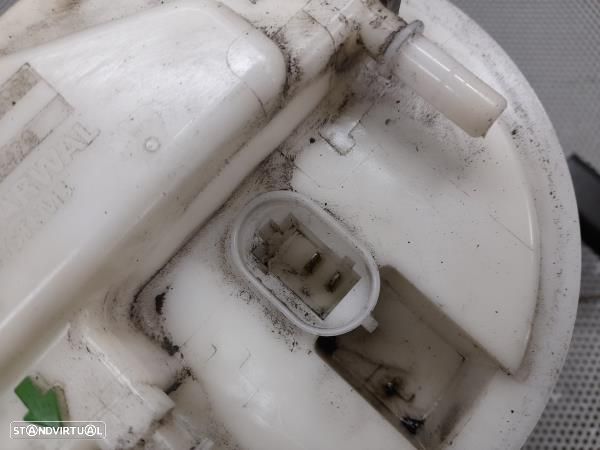 Bomba / Boia Combustivel  Renault Clio Ii Caixa (Sb0/1/2_) - 3