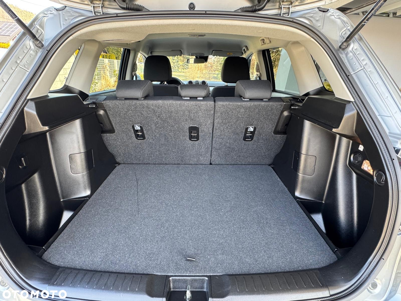 Suzuki Vitara 1.0 Boosterjet Premium 4WD - 12