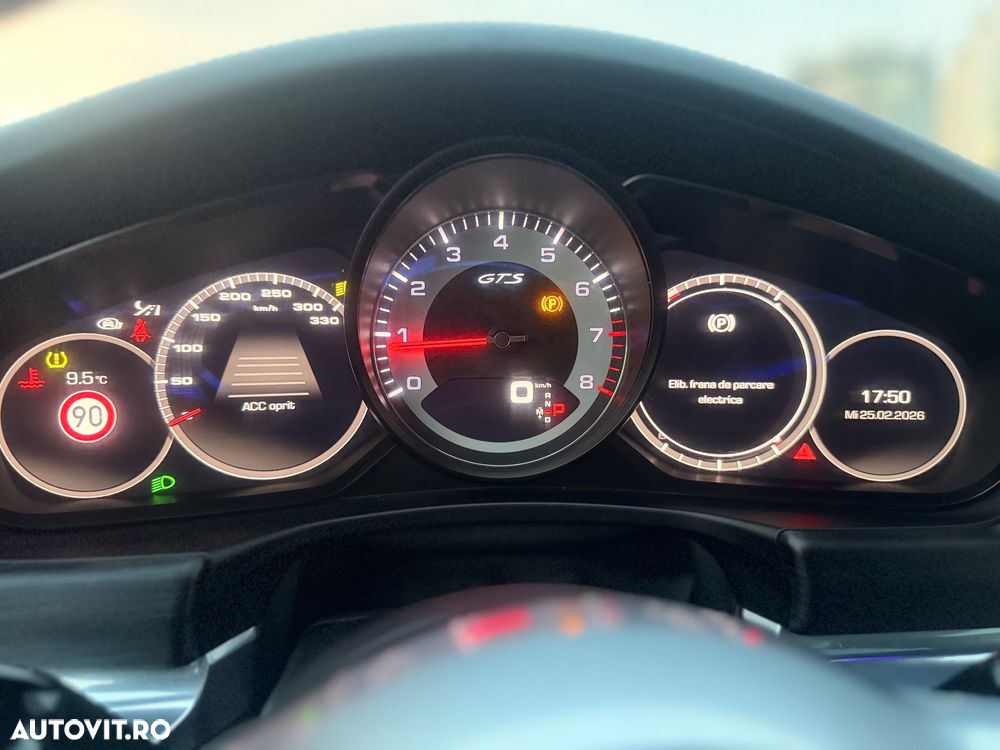 Porsche Panamera - 21