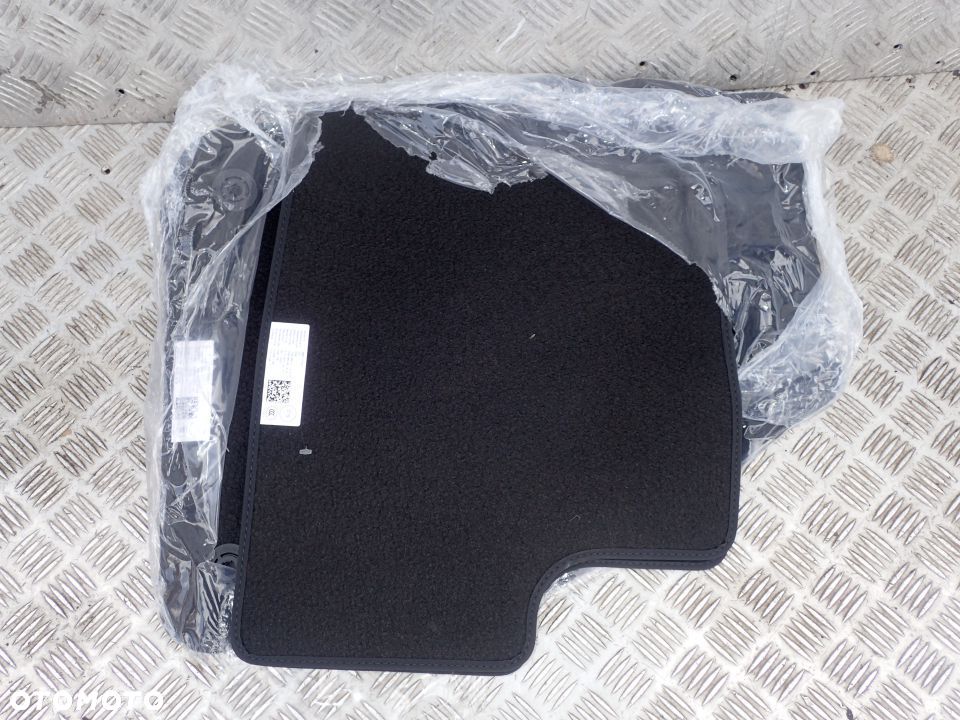 DYWANIKI VW T-ROC 2GM863011A RADOM - 1