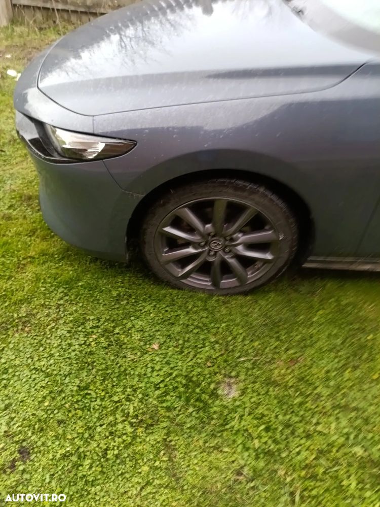 Mazda 3 e-SKYACTIV-G 2.0 M HYBRID - 3