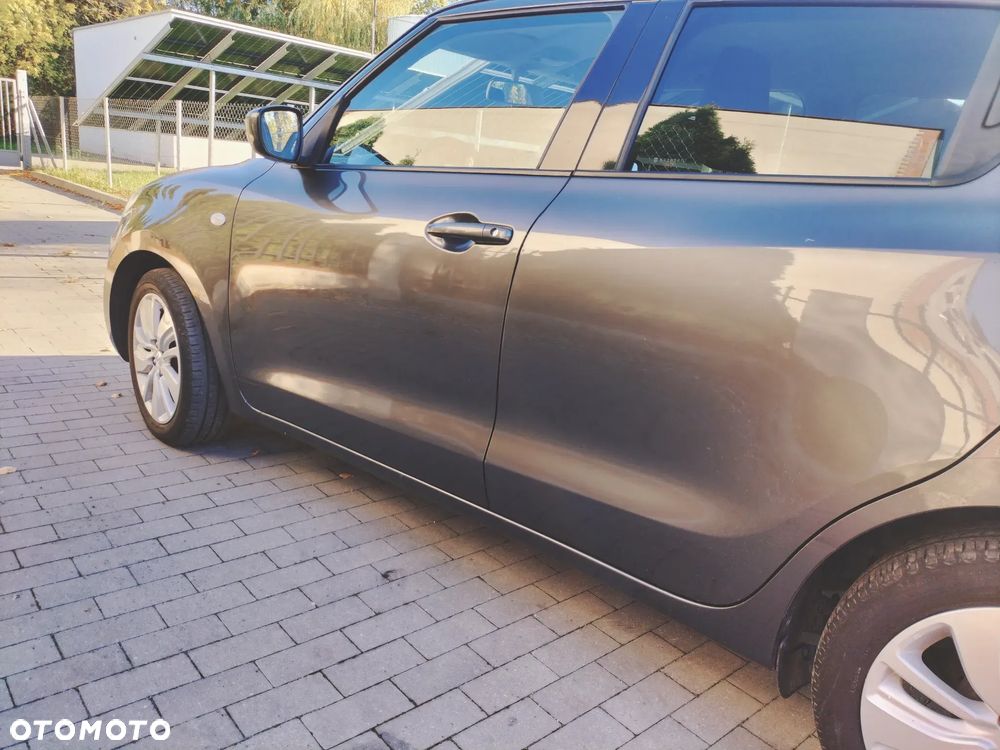 Suzuki Swift 1.2 Dualjet Hybrid Comfort - 4