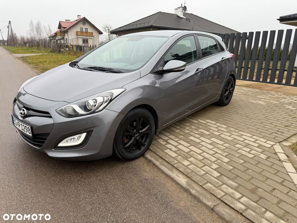 Hyundai i30 1.4 Classic + - 16