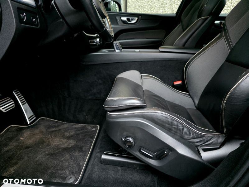 Volvo XC 60 B5 D AWD Geartronic RDesign - 18