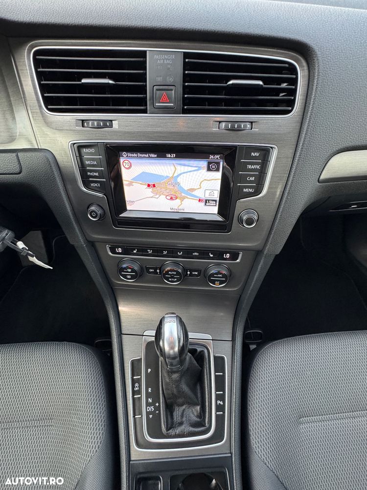 Volkswagen Golf 2.0 BlueTDI DSG Comfortline - 14