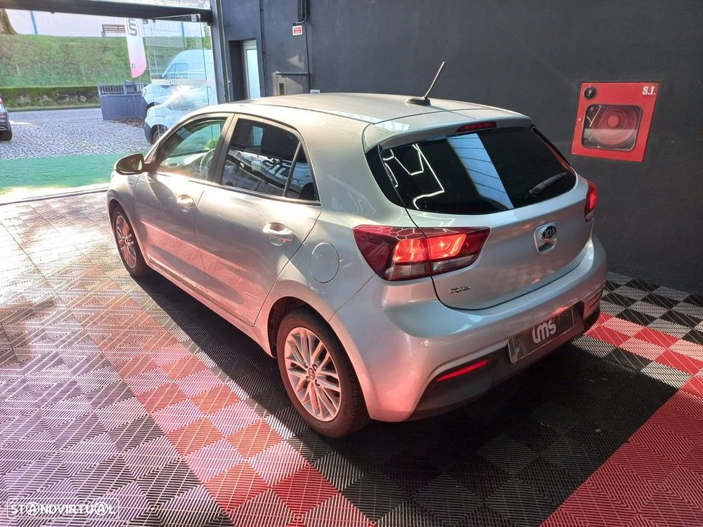 Kia Rio 1.2 CVVT LX - 4