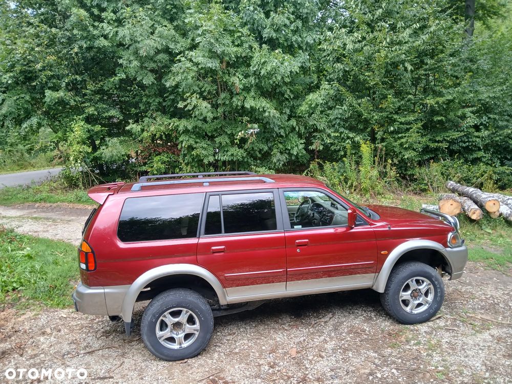 Mitsubishi Pajero - 8