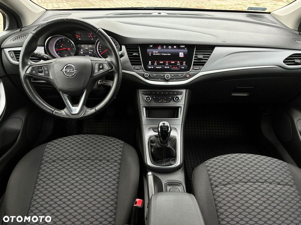 Opel Astra 1.4 T Enjoy - 11