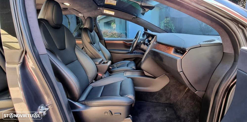 Tesla Model X Long Range - 26