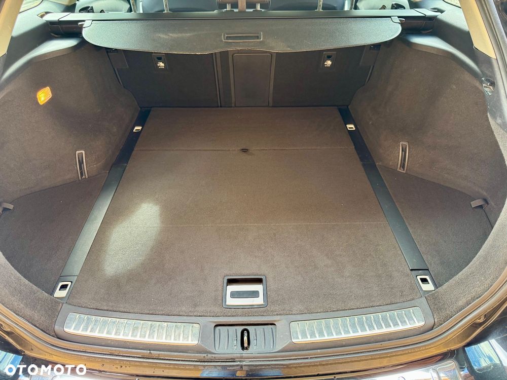 Toyota Avensis Combi 1.8 Multidrive S Executive - 9