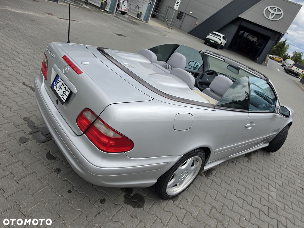 Mercedes-Benz CLK - 17