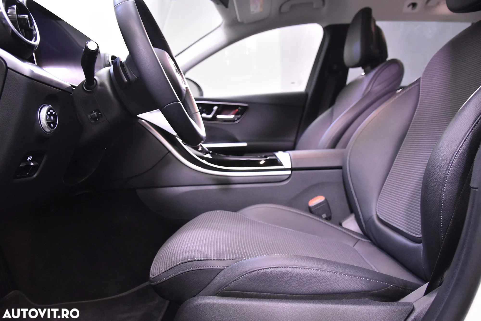 Mercedes-Benz C 220 d 4Matic T 9G-TRONIC - 23