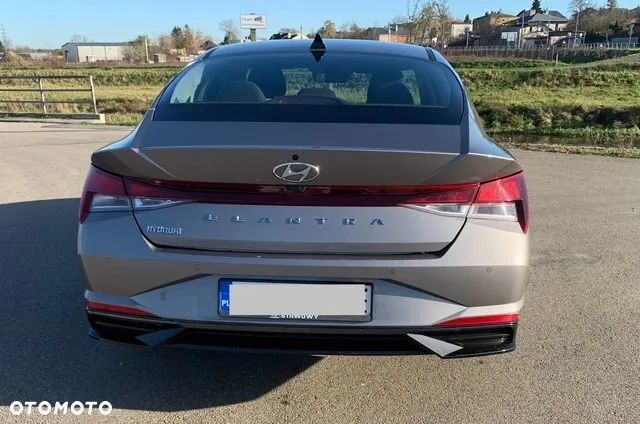 Hyundai Elantra 1.6 Modern - 12
