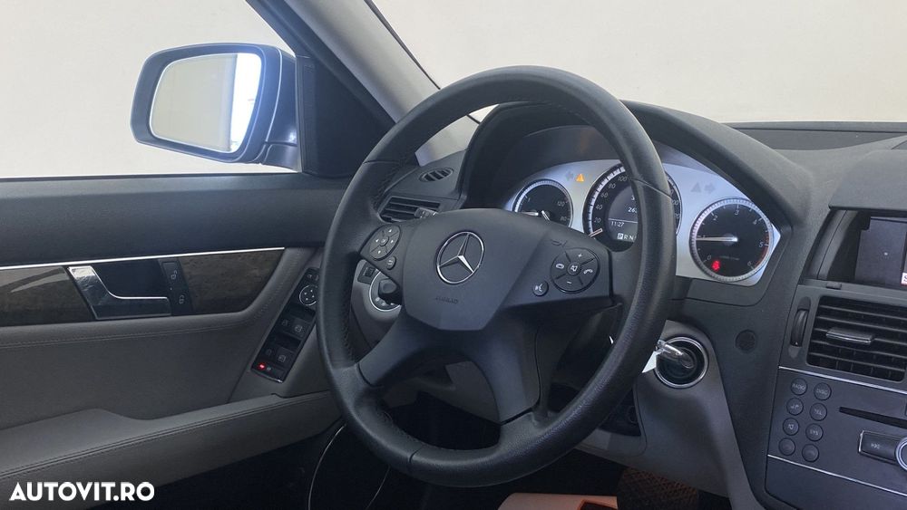 Mercedes-Benz C - 16