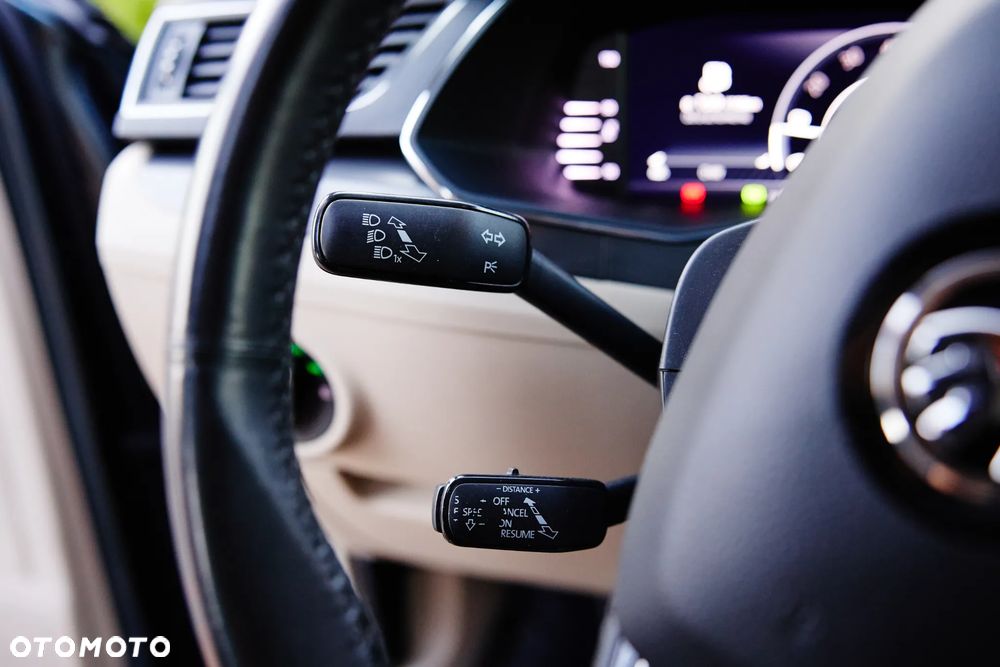 Skoda Superb 2.0 TSI Style DSG - 31