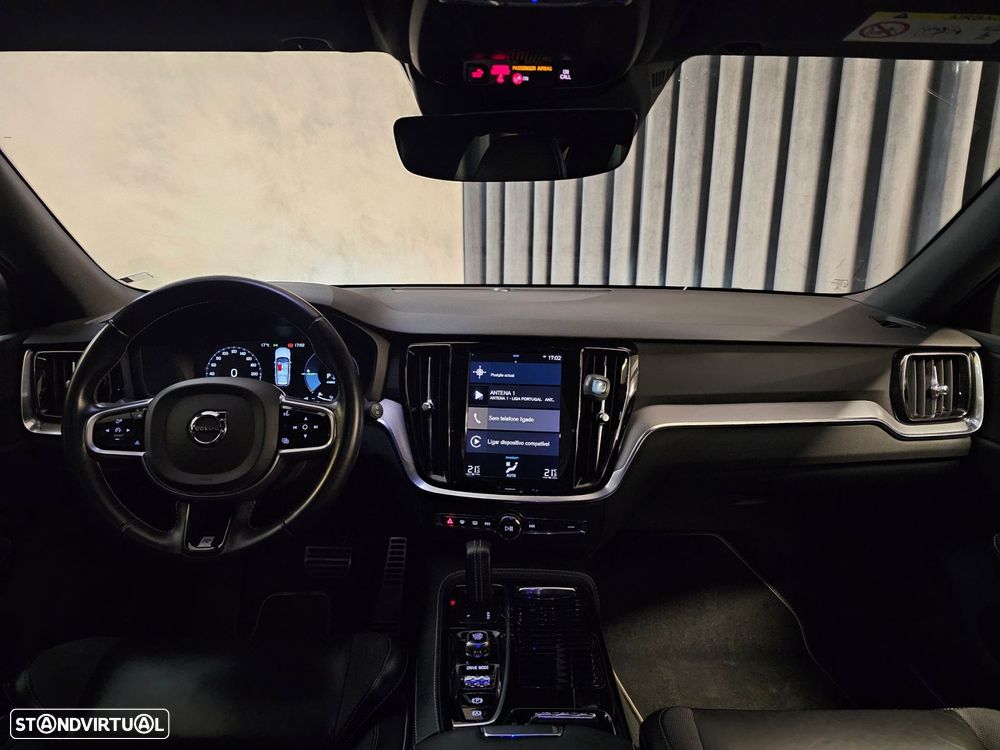 Volvo V60 2.0 T8 AWD TE R-Design - 12