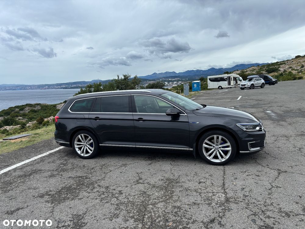 Volkswagen Passat - 9