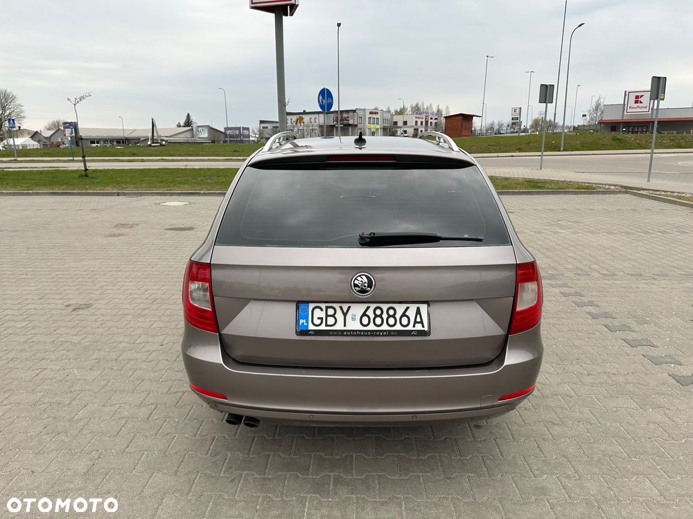 Skoda Superb 1.8 TSI DSG Elegance - 8