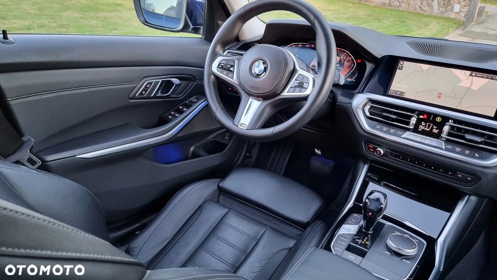 BMW Seria 3 320d - 27