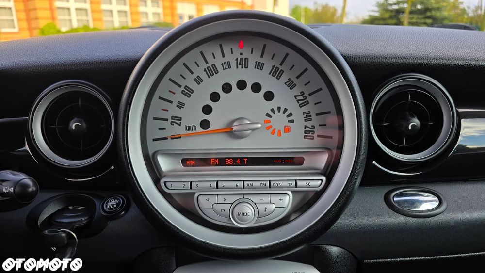 MINI Clubman - 16