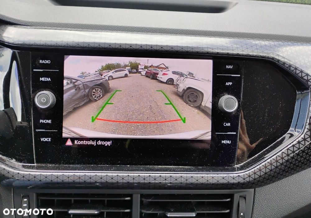 Volkswagen T-Cross - 22