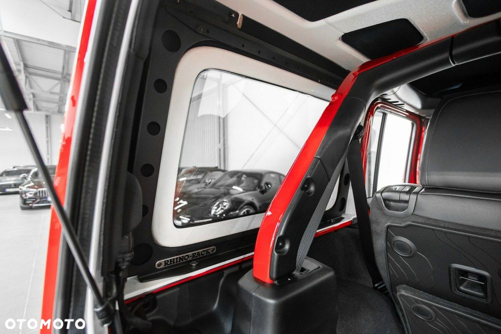 Jeep Wrangler - 28