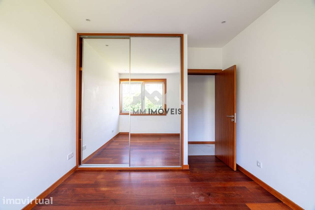 Apartamento T2 | Santa Catarina | Renovado | METRO | Elevador - Grande imagem: 4/26