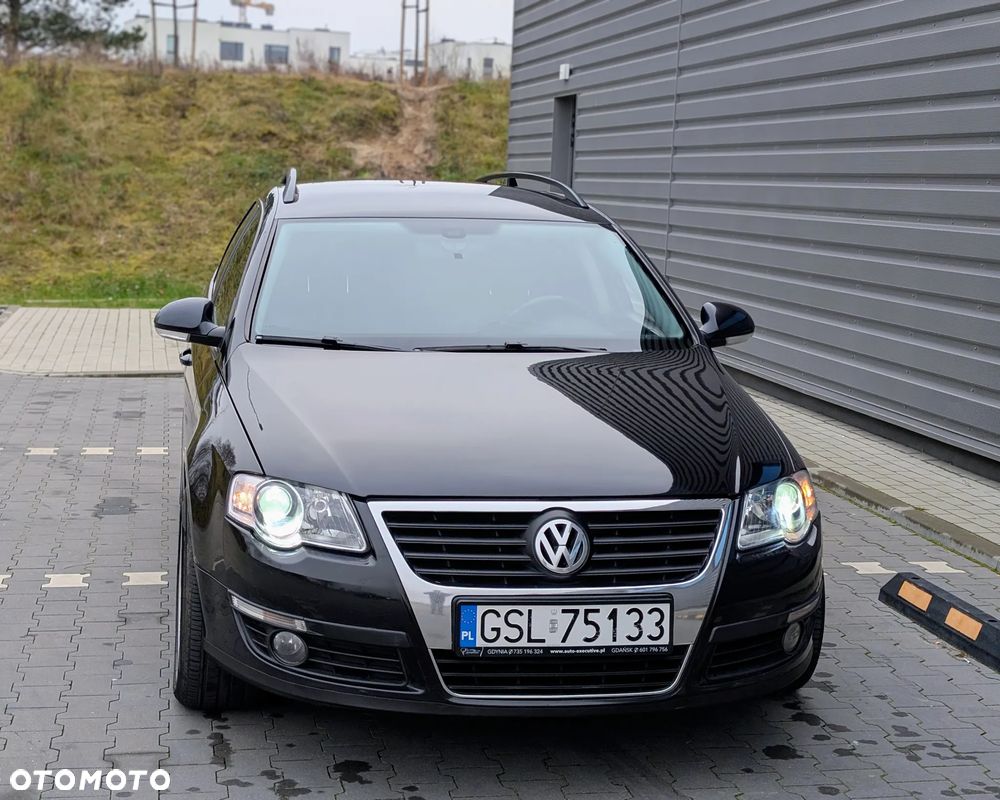 Volkswagen Passat Variant 2.0 TDI Individual Chrom - 4